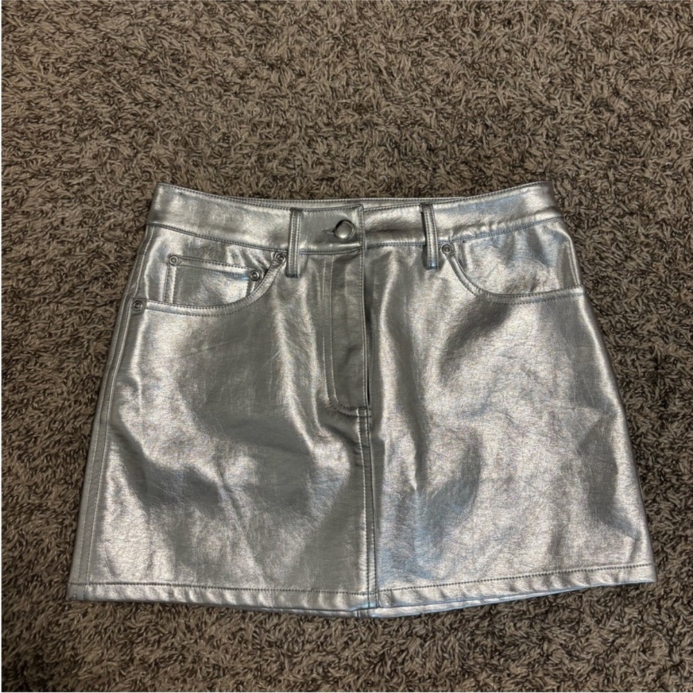 SOLD. Gianni Bini Shimmering Silver Mini Skirt
